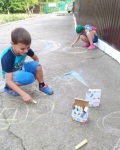 After-school activities for refugee children in Moldova