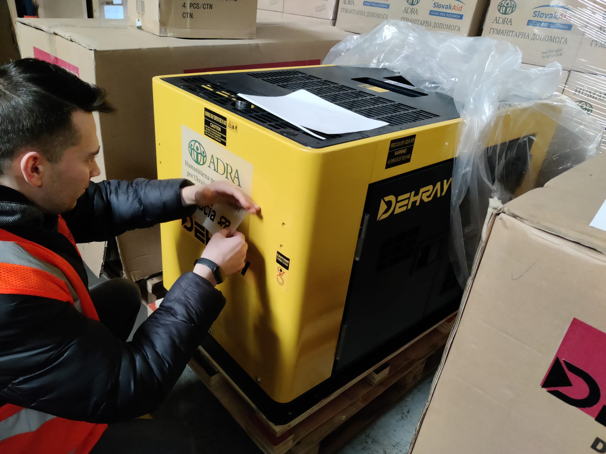 ADRA Slovakia launched a collection of electricity generators for Ukrainian hospitals in war-torn cities. The first twelve generators left Slovakia, heading to the city of Irpin.